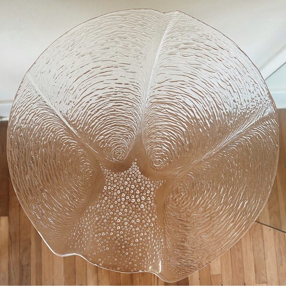 Unique handmade recycled glass shell platter - Picture 2 of 4